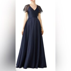 ML Monique Lhuillier Navy Lace Sleeve Gown Size 10 with Pockets